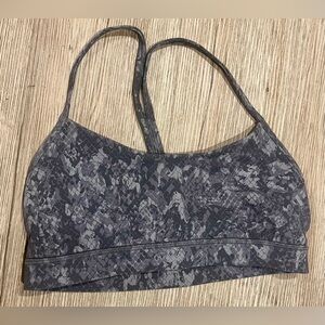 Flow Y nulu bra light support A-C cup size 8, hideaway camo lunar rock multi